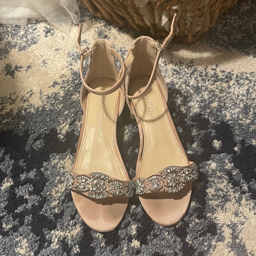 Elegant girls  Sandals with Rhinestone Embellishments